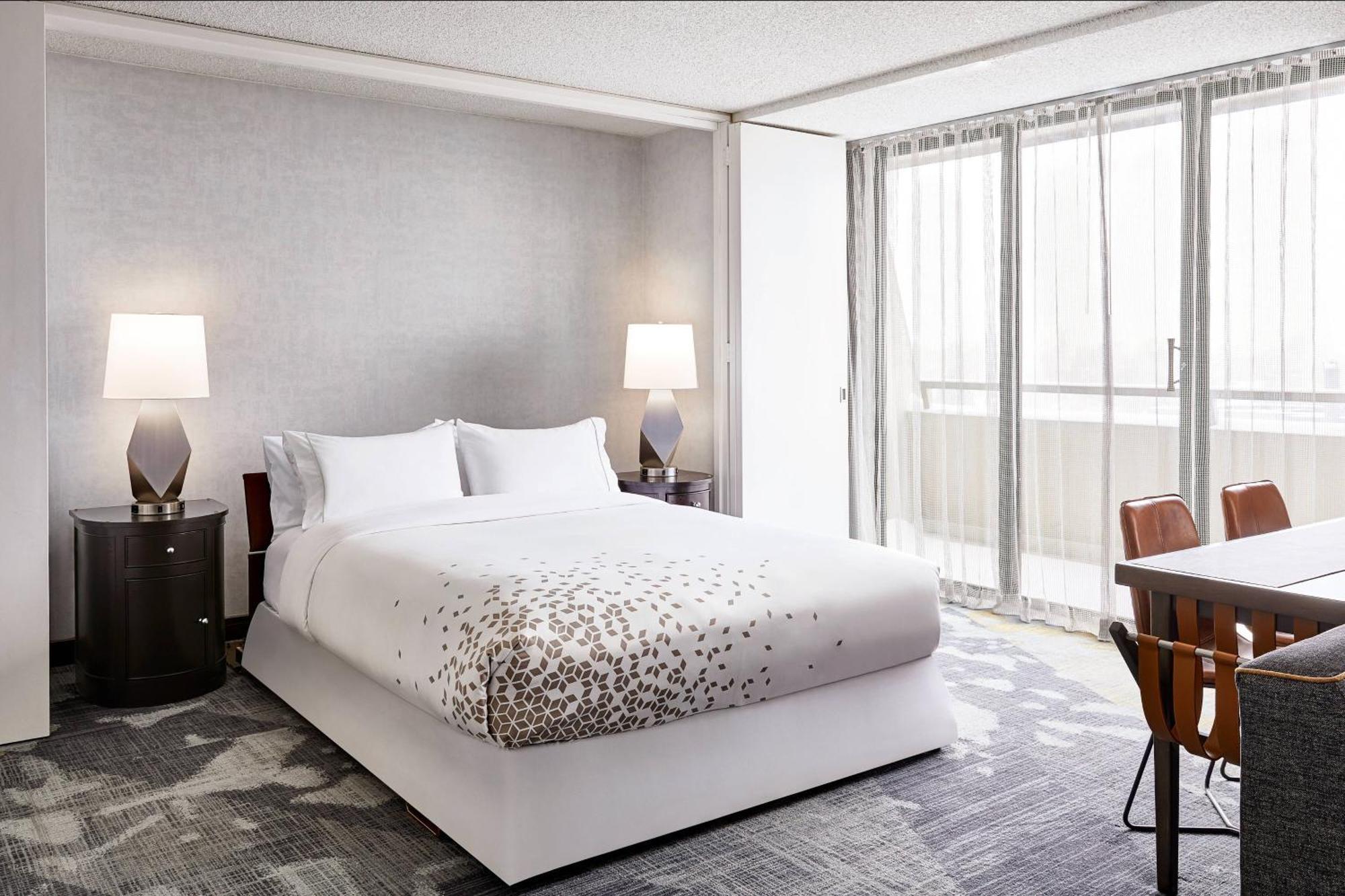 Renaissance Denver Hotel & Conference Center エクステリア 写真