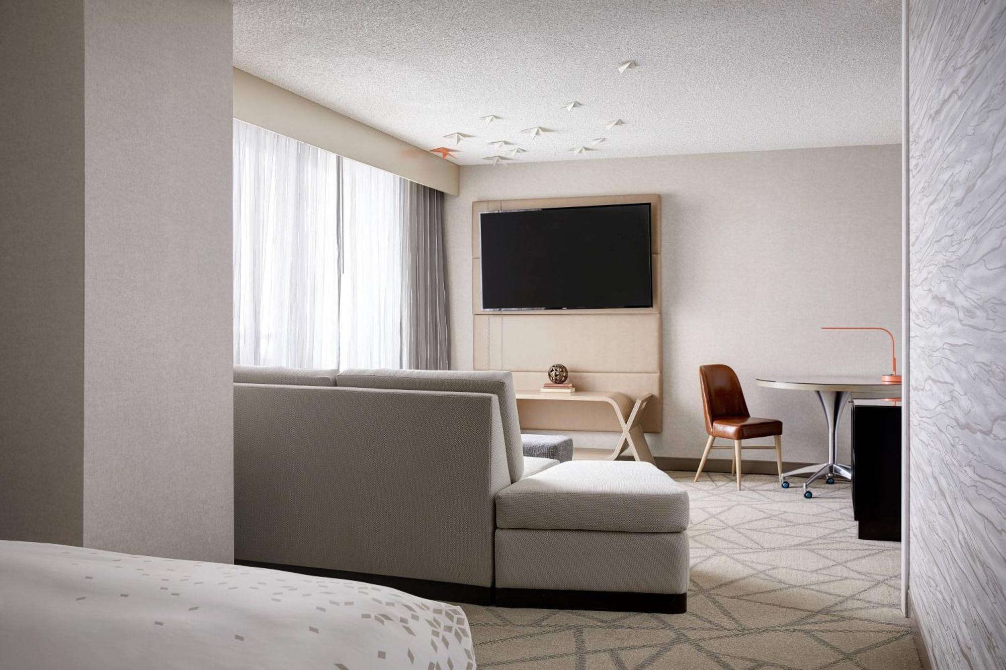 Renaissance Denver Hotel & Conference Center エクステリア 写真